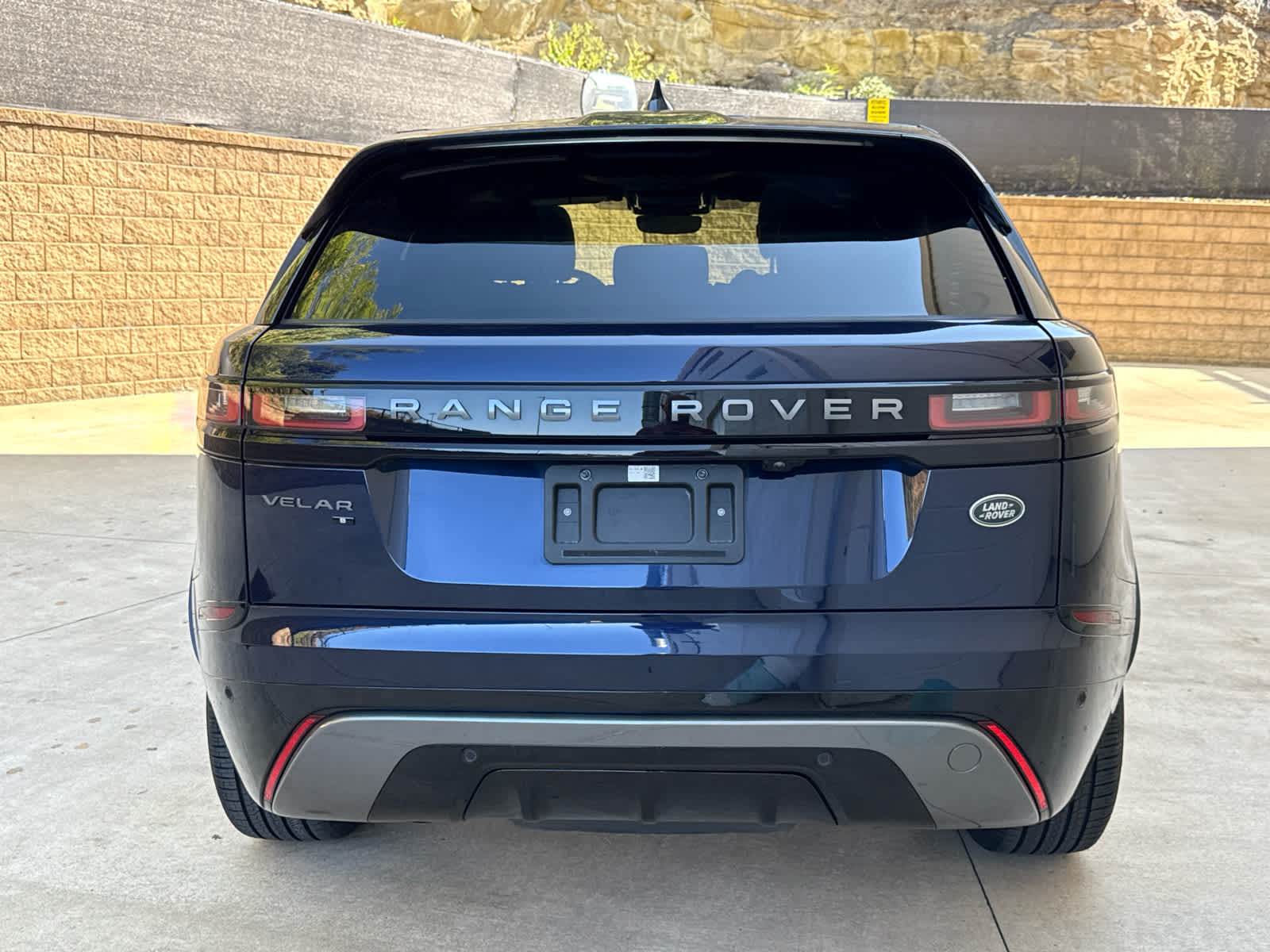 2021 Land Rover Range Rover Velar P250 R-Dynamic S photo 4