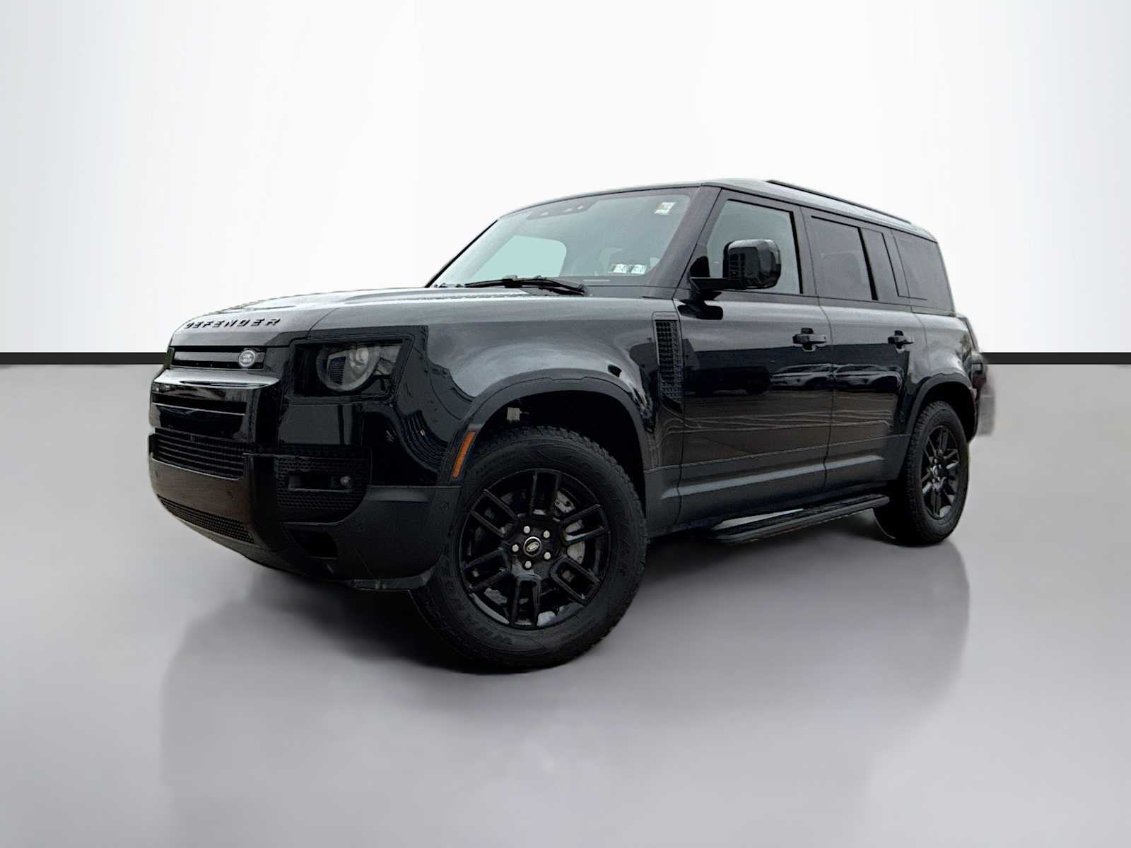 2025 Land Rover Defender 110 S P300's photo
