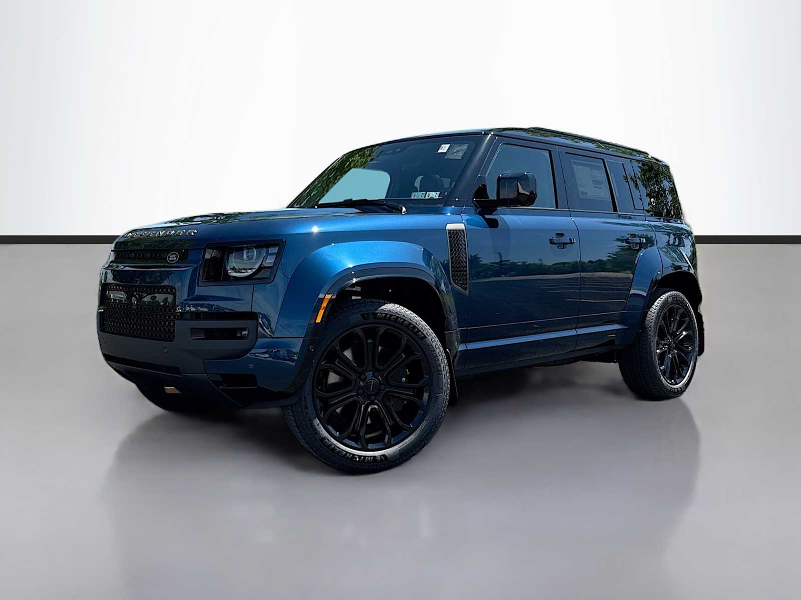 2026 Land Rover Defender 110 OCTA P635's photo