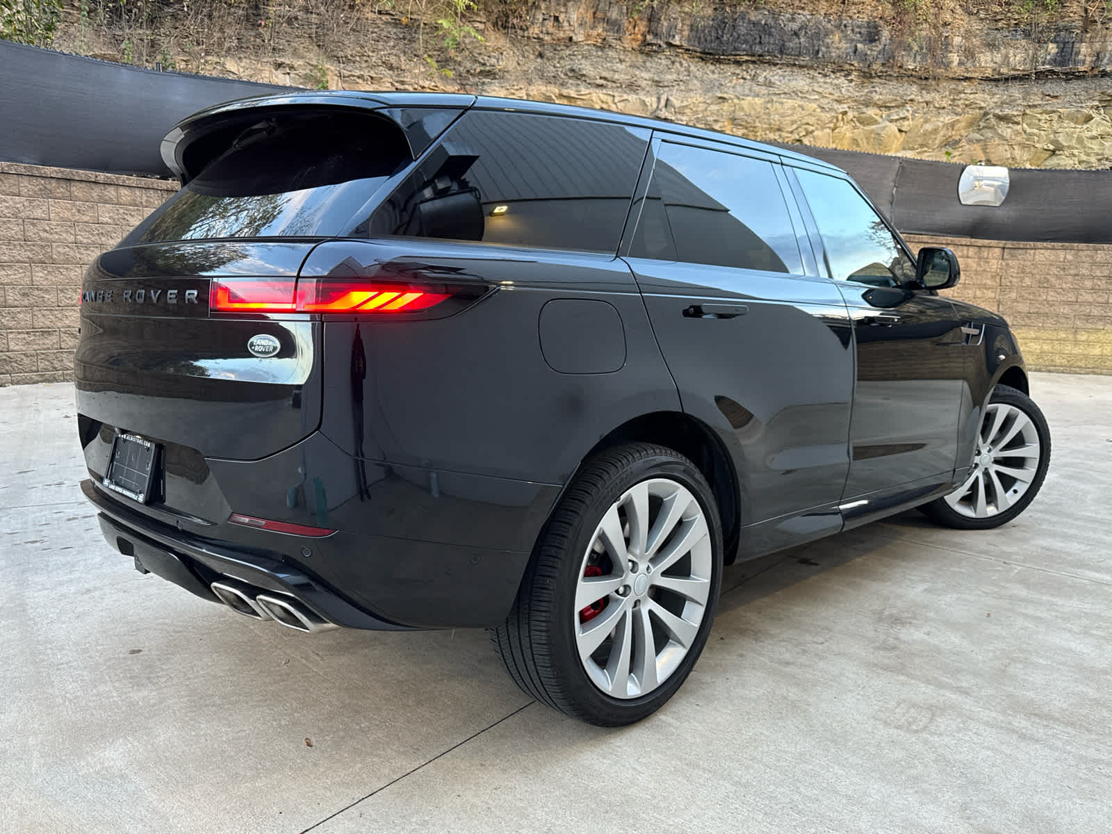 2023 Land Rover Range Rover Sport P530 First Edition photo 3