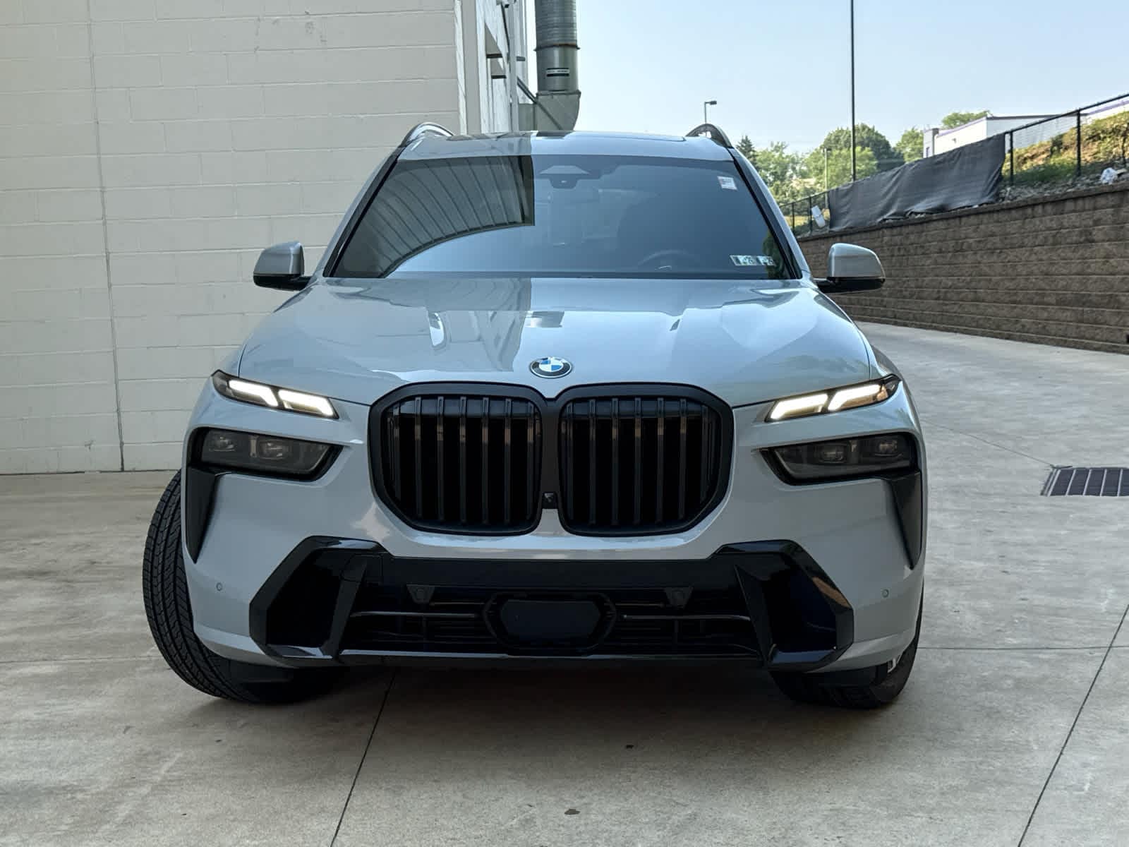 Used 2023 BMW X7 40i with VIN 5UX23EM03P9P66803 for sale in Monroeville, PA
