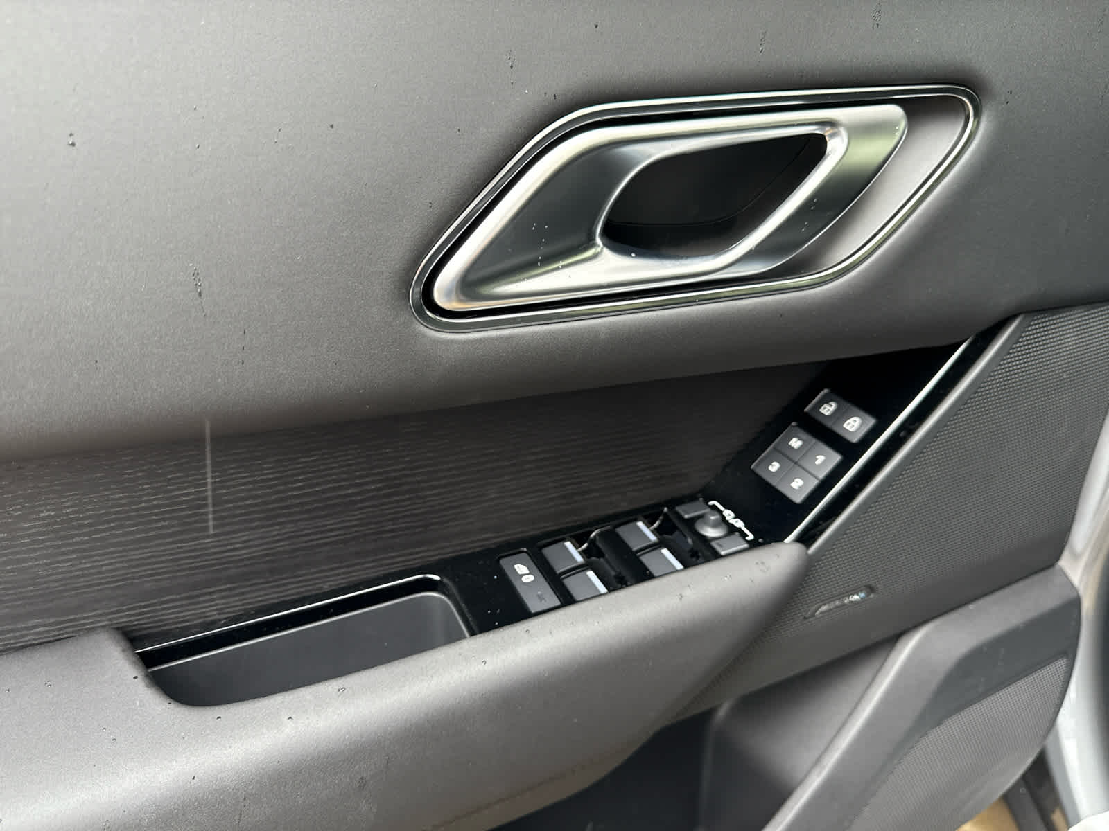2026 Land Rover Range Rover Velar S - Photo 15