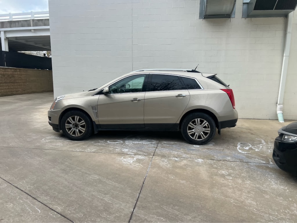Used 2011 CADILLAC SRX Luxury Collection SUV