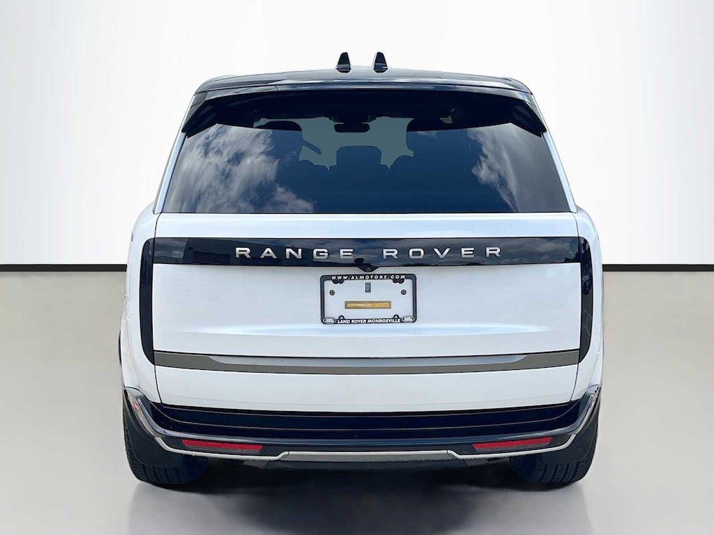 New 2026 Land Rover Range Rover SE 7 Seats SUV