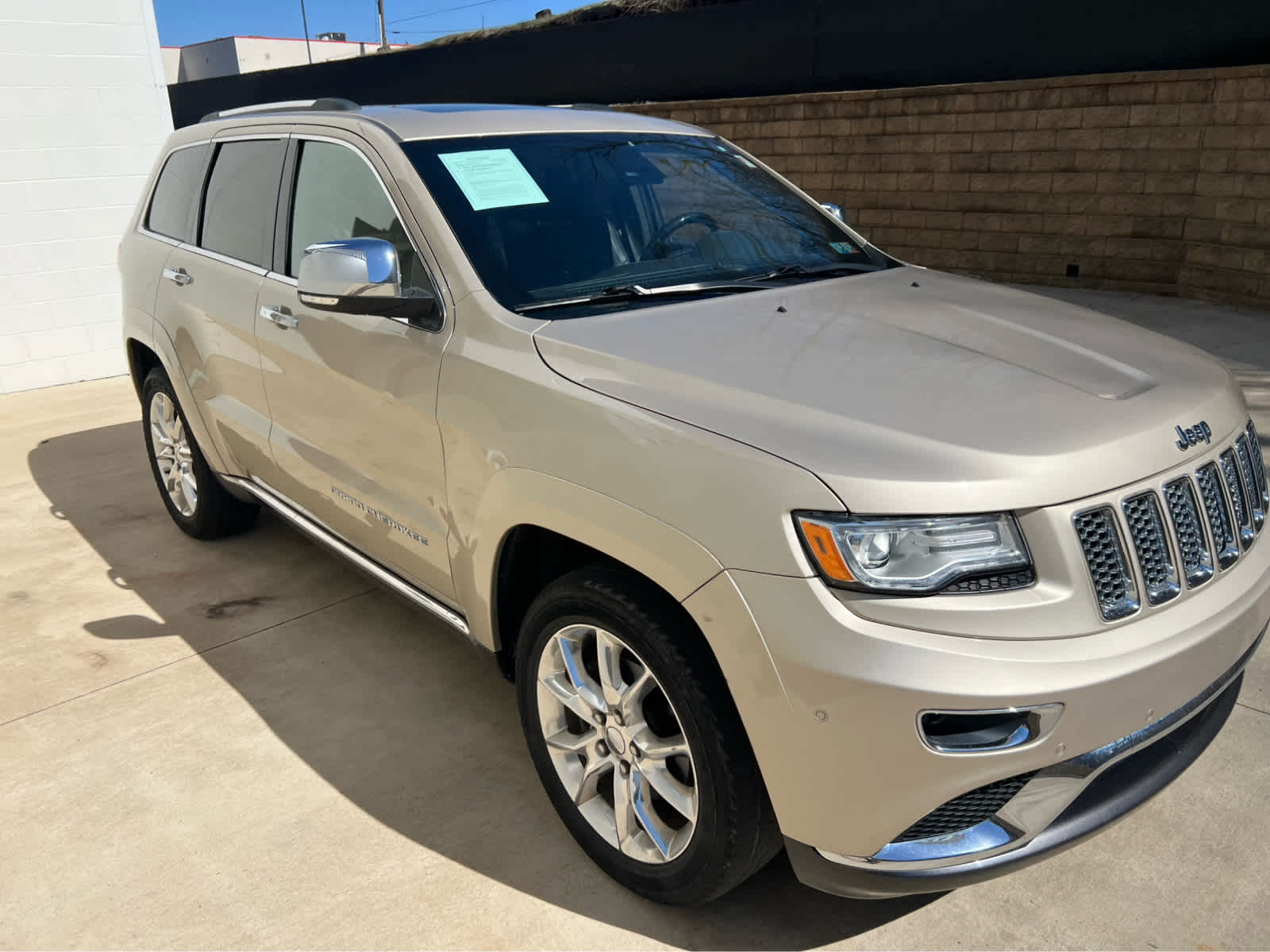 2015 Jeep Grand Cherokee Summit photo 4
