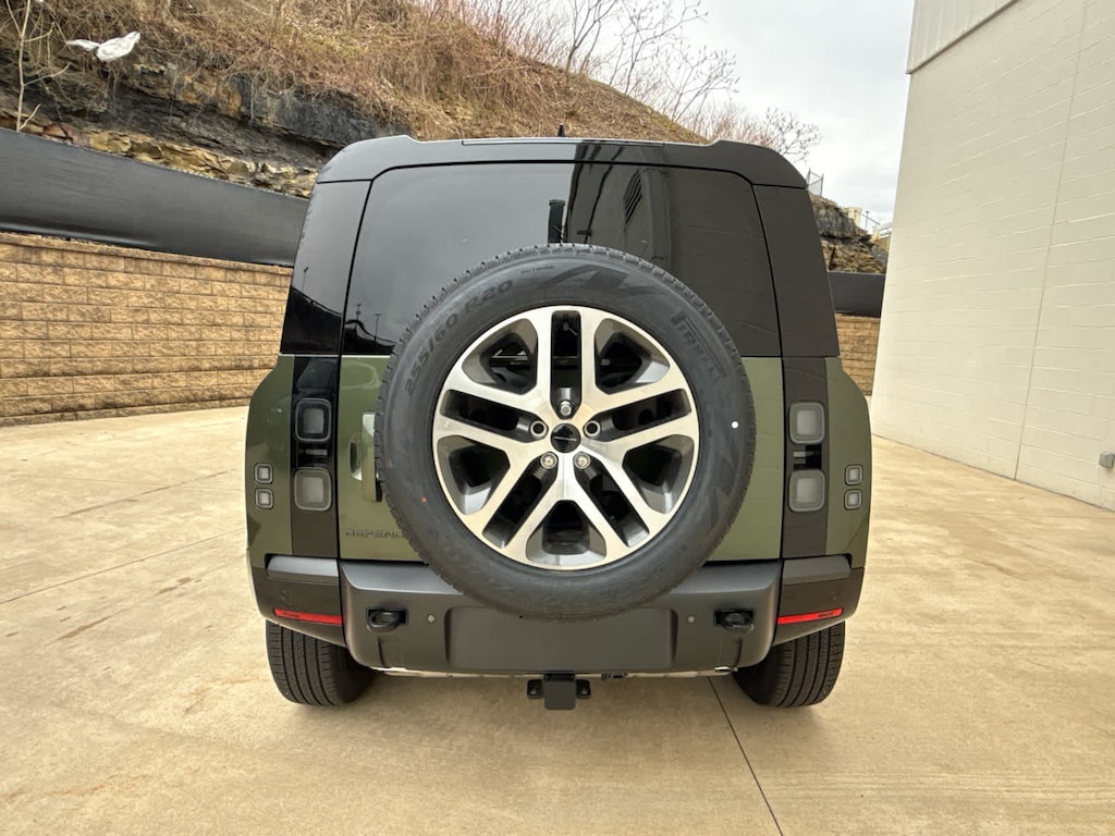 New 2026 Land Rover Defender 110 X-Dynamic SE SUV