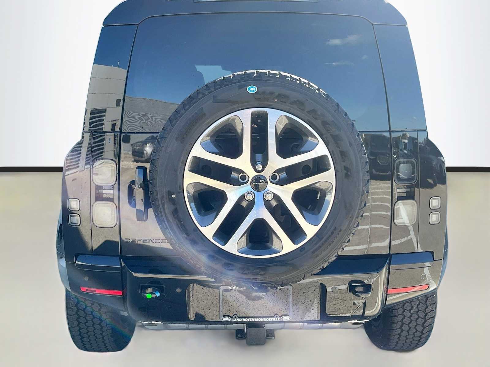 New 2026 Land Rover Defender 110 X-Dynamic SE SUV