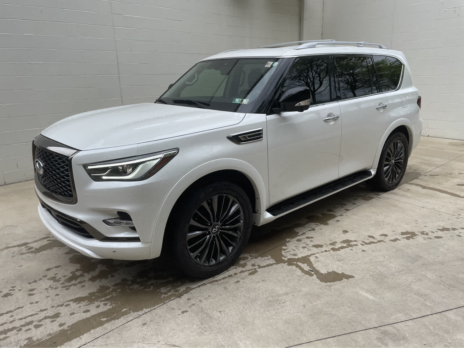 Used 2021 INFINITI QX80 PREMIUM SELECT 4WD with VIN JN8AZ2AE4M9267518 for sale in Monroeville, PA