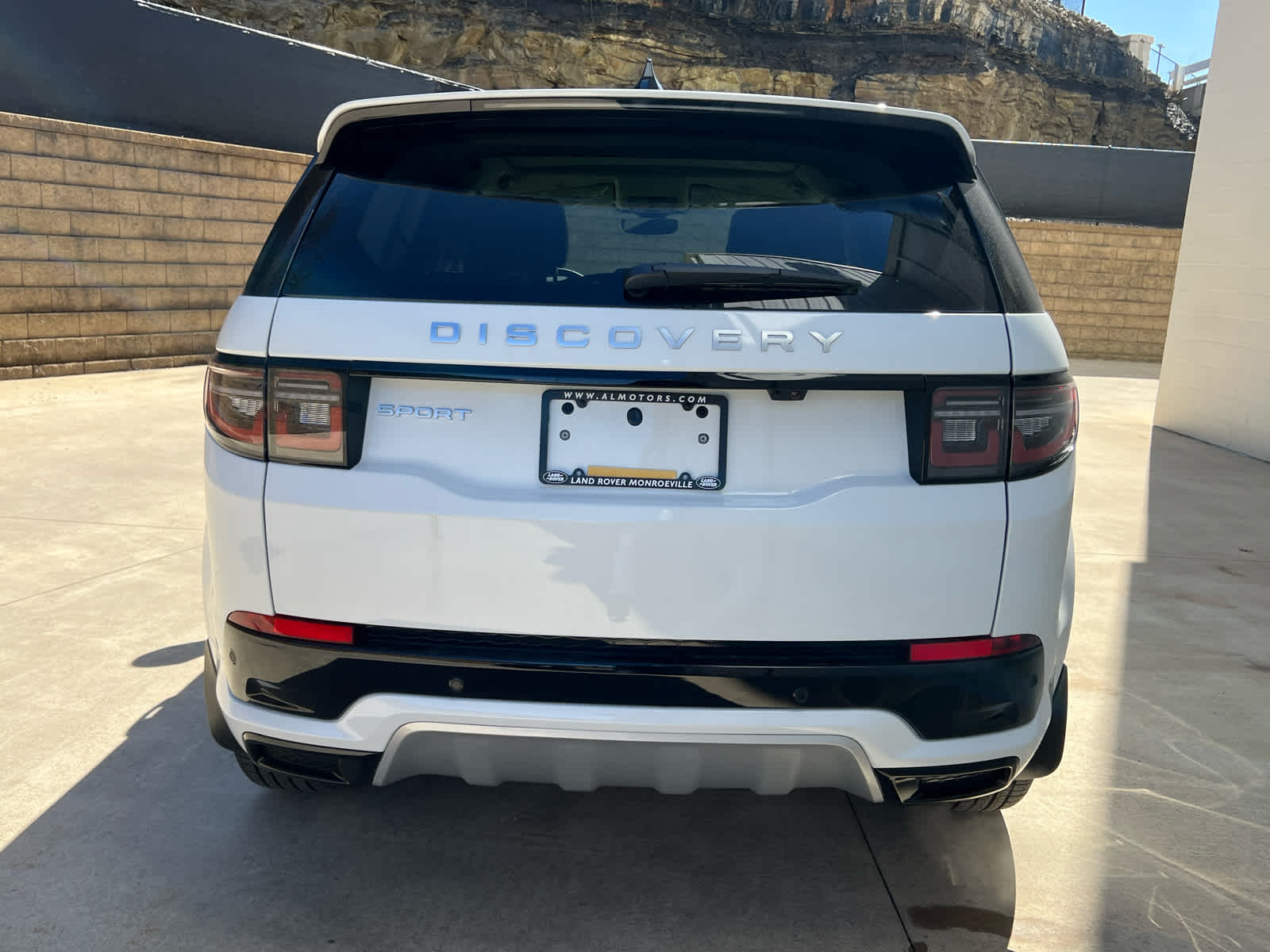 2025 Land Rover Discovery Sport S photo 4