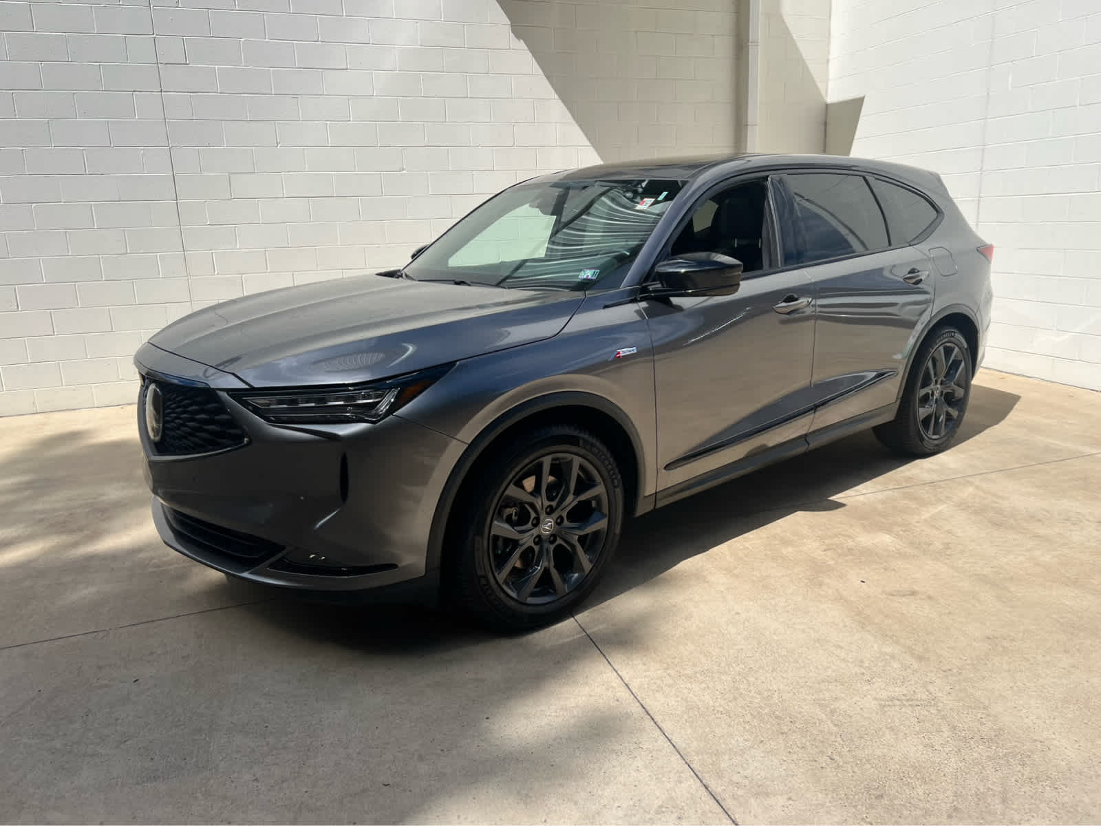 2022 Acura MDX SH-AWD A-Spec photo 2
