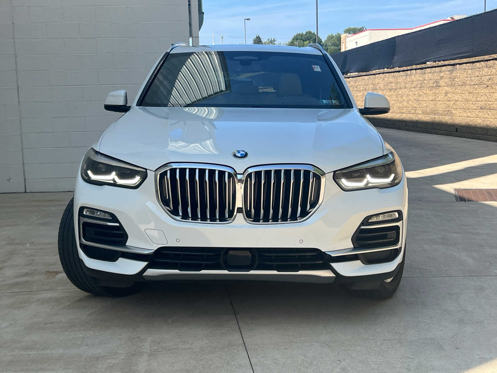 Used 2019 BMW X5 40i with VIN 5UXCR6C55KLK79393 for sale in Monroeville, PA