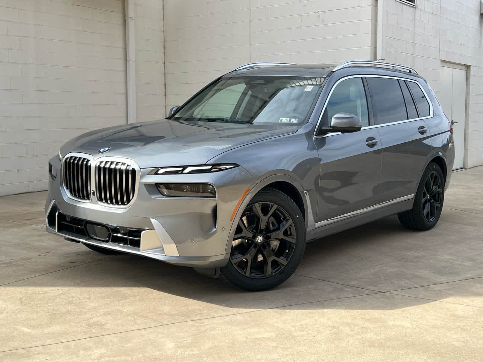 2025 BMW X7 40i's photo