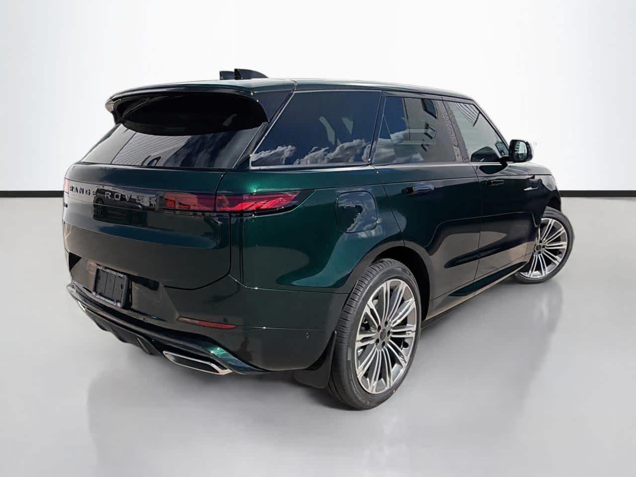 New 2027 Land Rover Range Rover Sport Dynamic SE P400 SUV