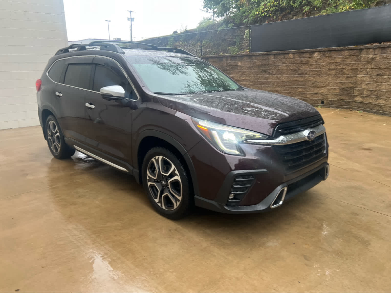 2023 Subaru Ascent Touring photo 2