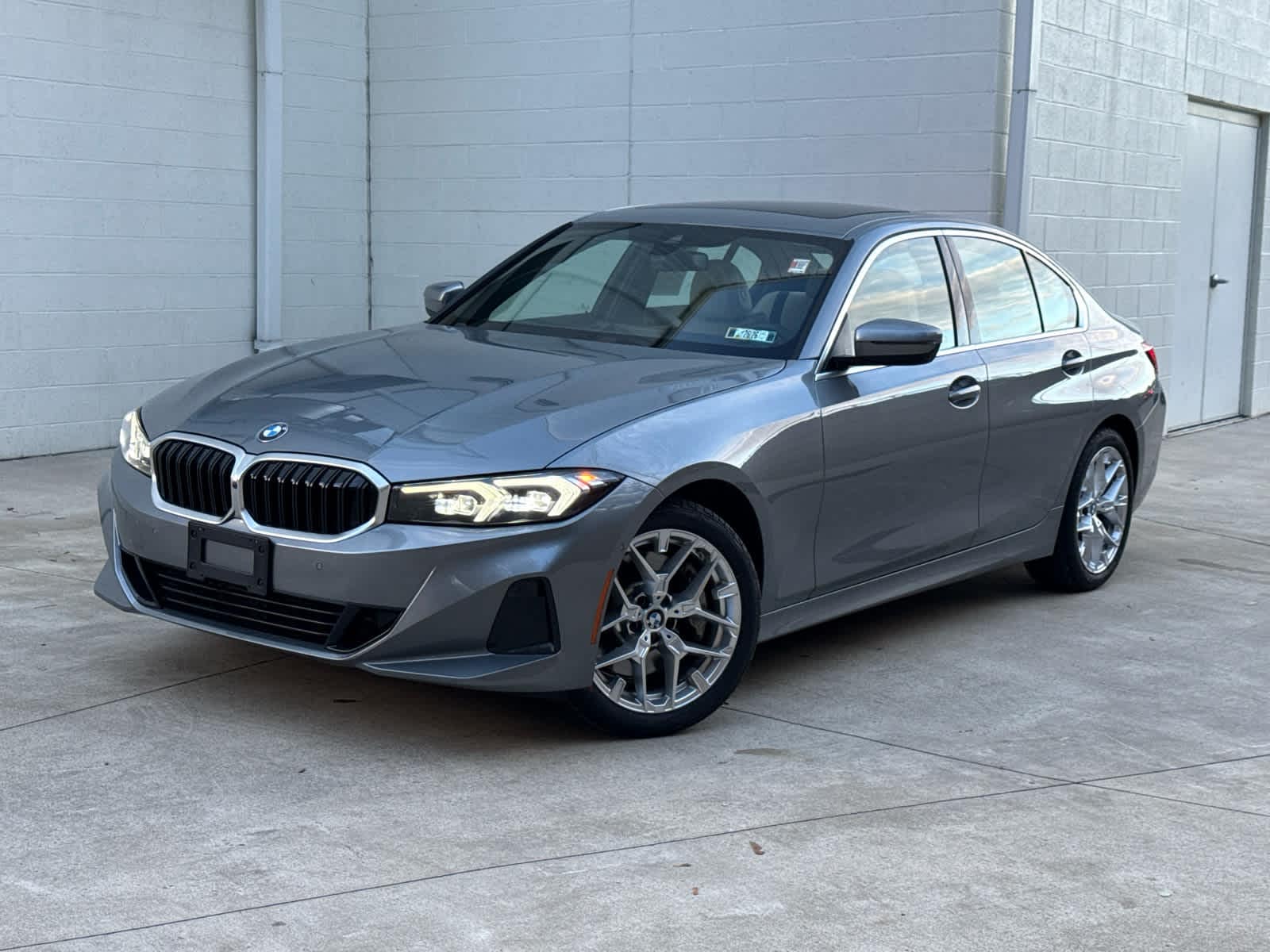 2025 BMW 3 Series 330i's photo