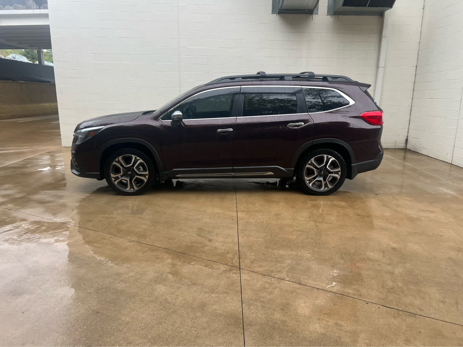 2023 Subaru Ascent Touring's photo