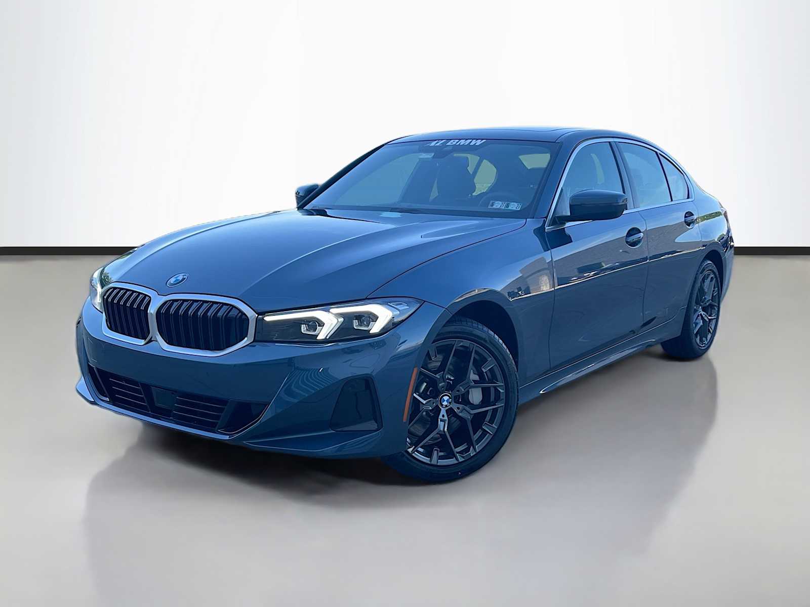 2026 BMW 3 Series 330i xDrive Sedan's photo