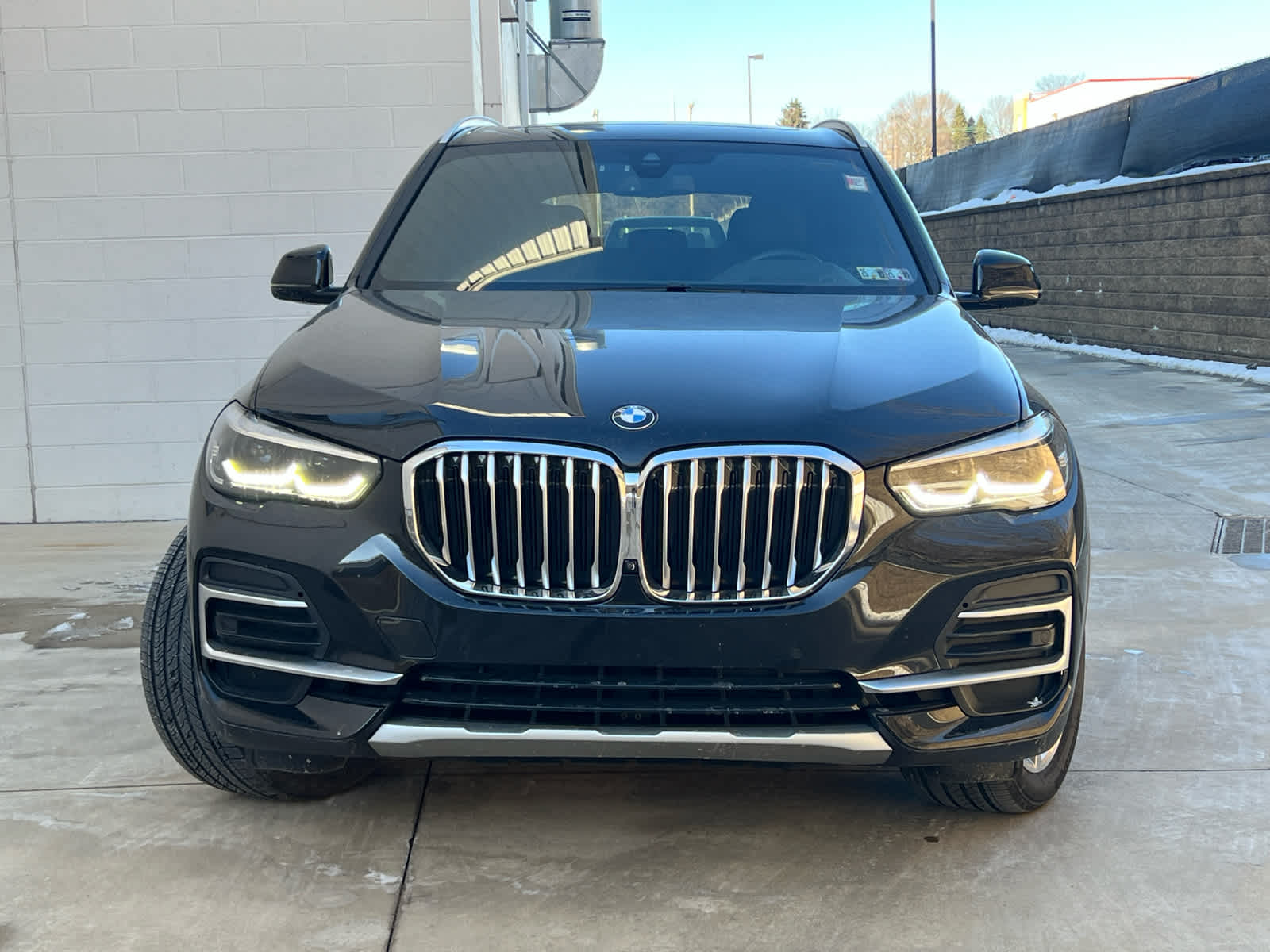 Used 2022 BMW X5 40i with VIN 5UXCR6C07N9K40004 for sale in Monroeville, PA