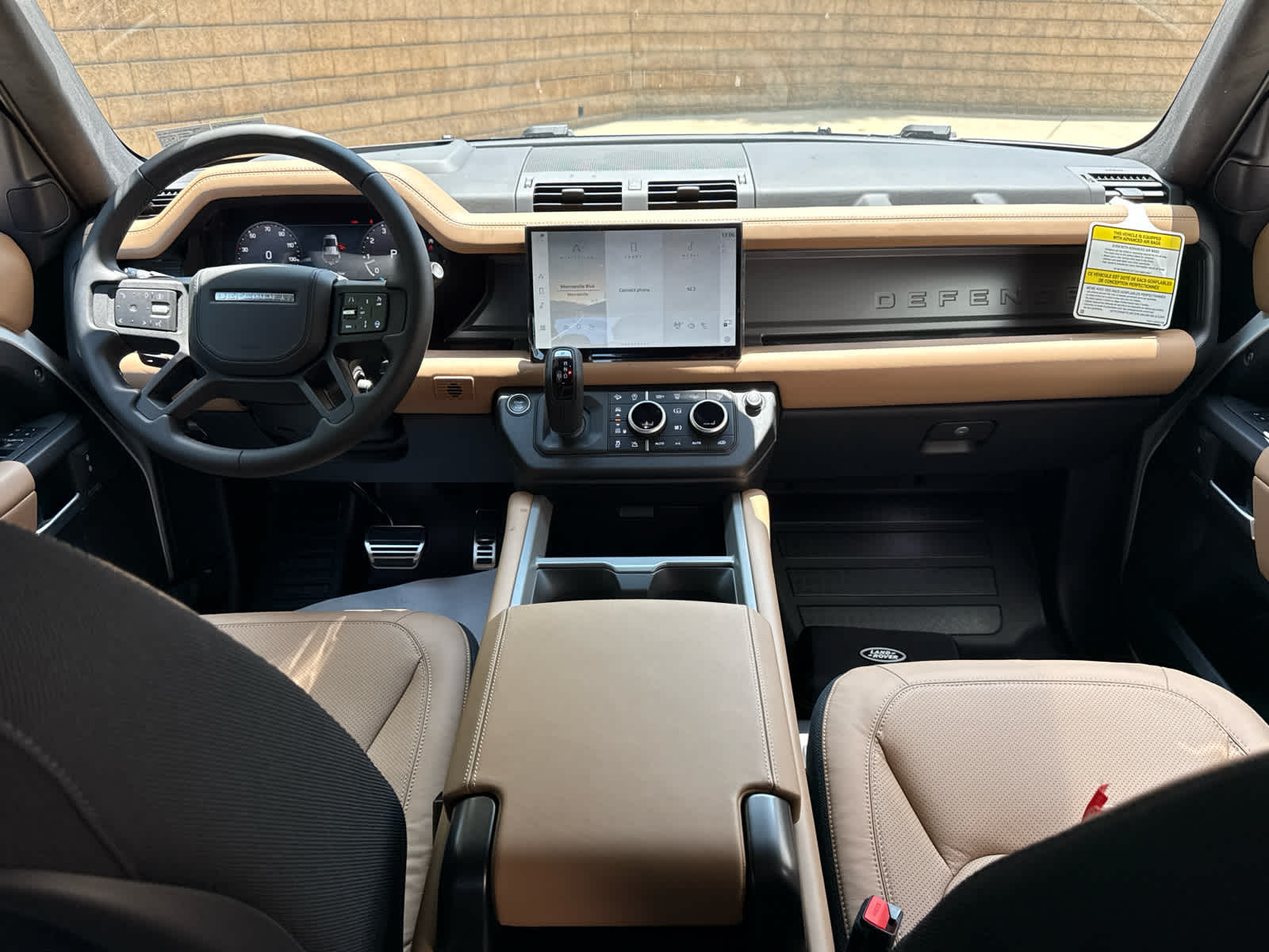 2025 Land Rover Defender V8 - Photo 8