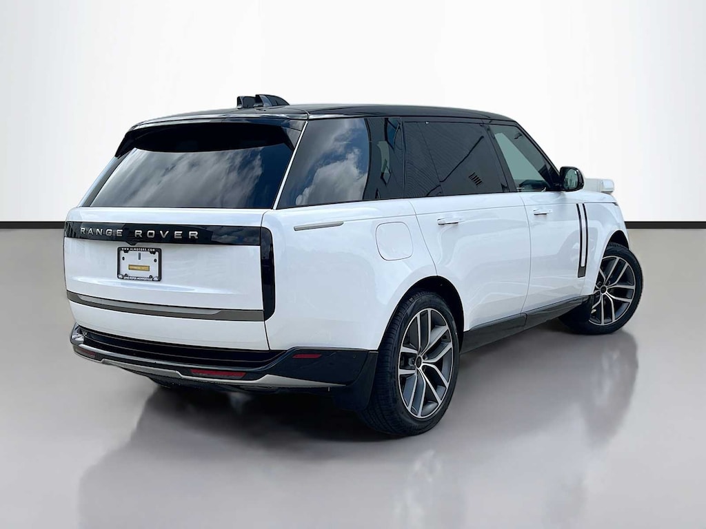 New 2026 Land Rover Range Rover SE 7 Seats SUV