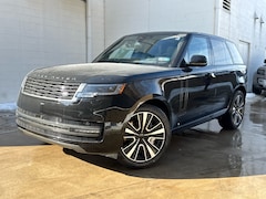 2026 Land Rover Range Rover SE SUV