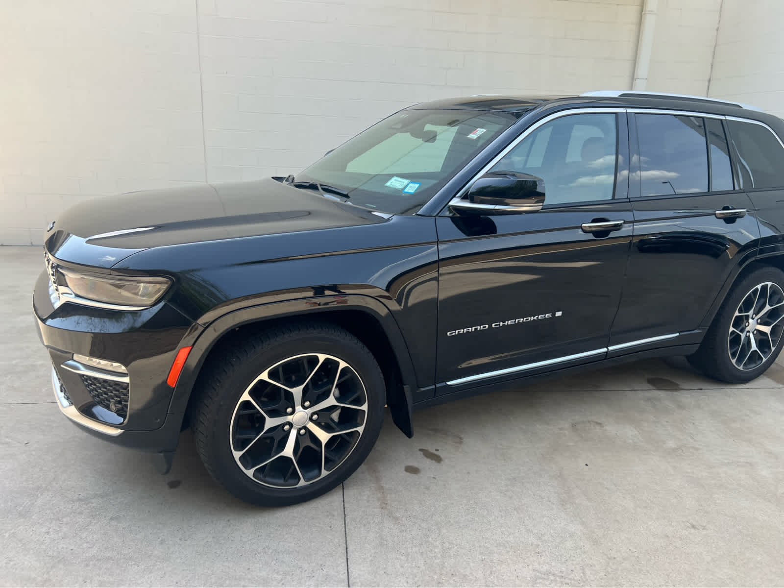 Used 2023 Jeep Grand Cherokee Summit Reserve with VIN 1C4RJHEG0PC525688 for sale in Monroeville, PA