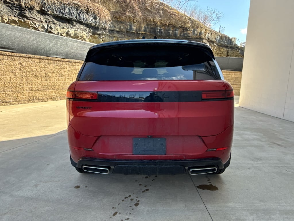 New 2026 Land Rover Range Rover Sport Dynamic SE SUV