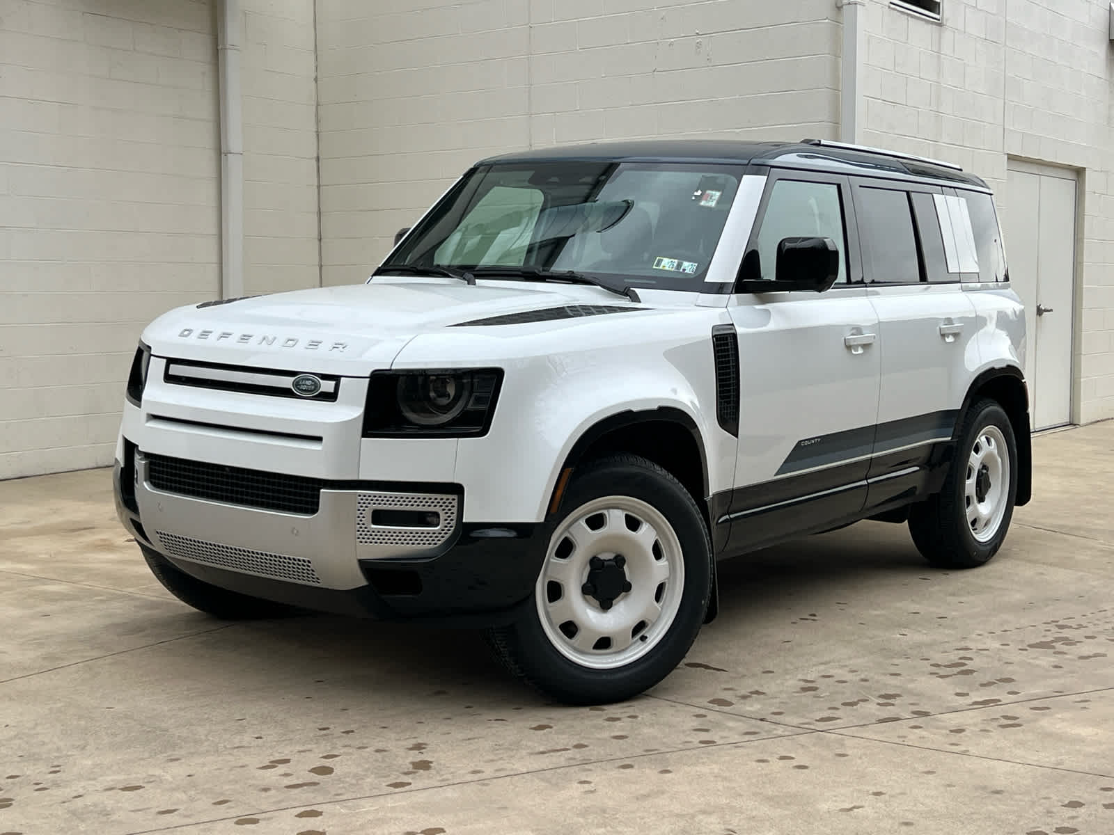 2025 Land Rover Defender 110 P300 S