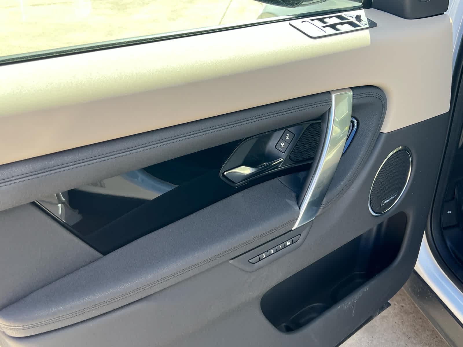 2025 Land Rover Discovery Sport S - Photo 15