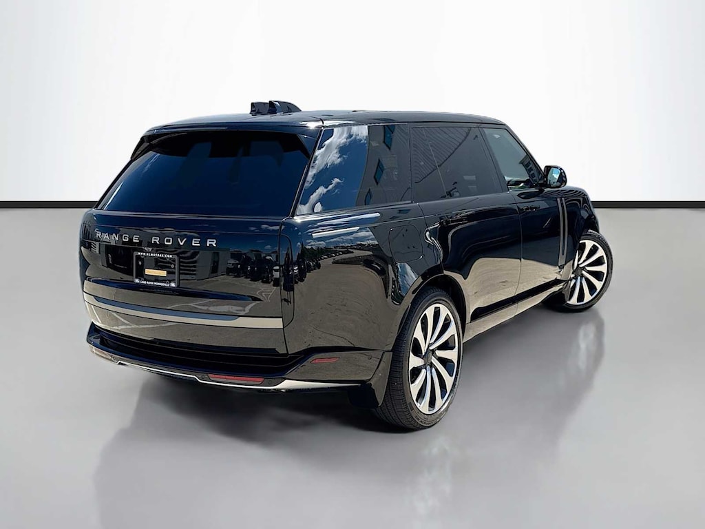 New 2026 Land Rover Range Rover SE LWB 7-Seats / V8 SUV