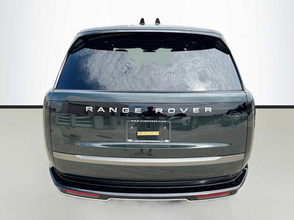 New 2026 Land Rover Range Rover SE SUV