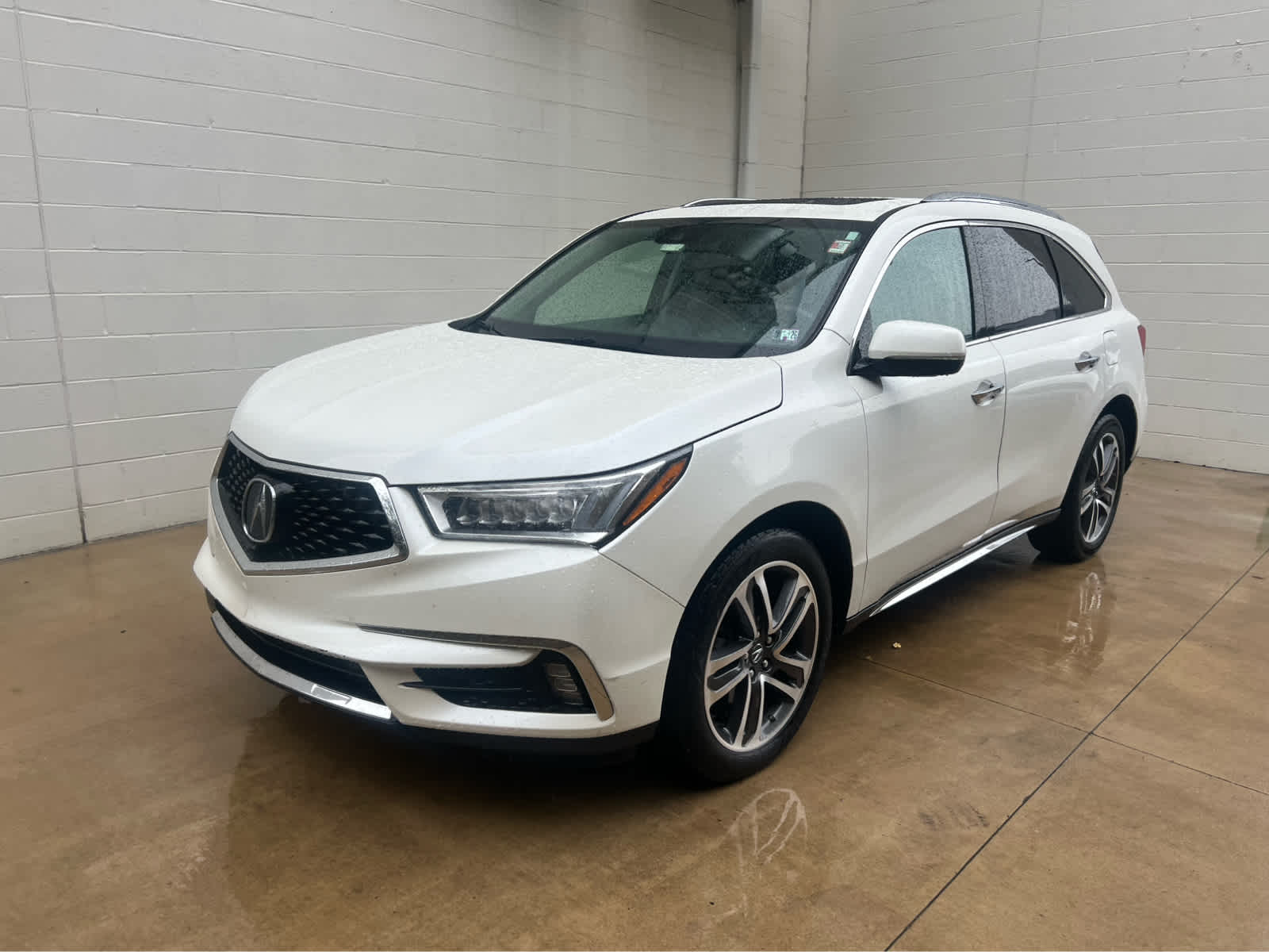 2018 Acura MDX SH-AWD Advance photo 2
