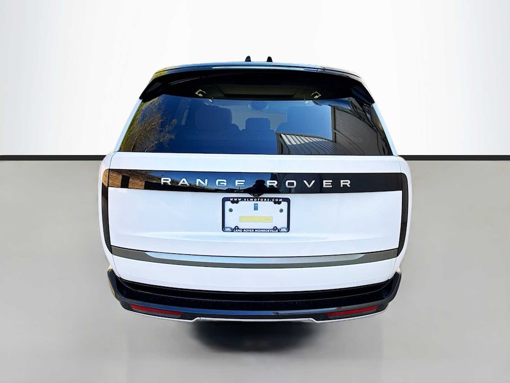 New 2026 Land Rover Range Rover SE 7 Seats SUV