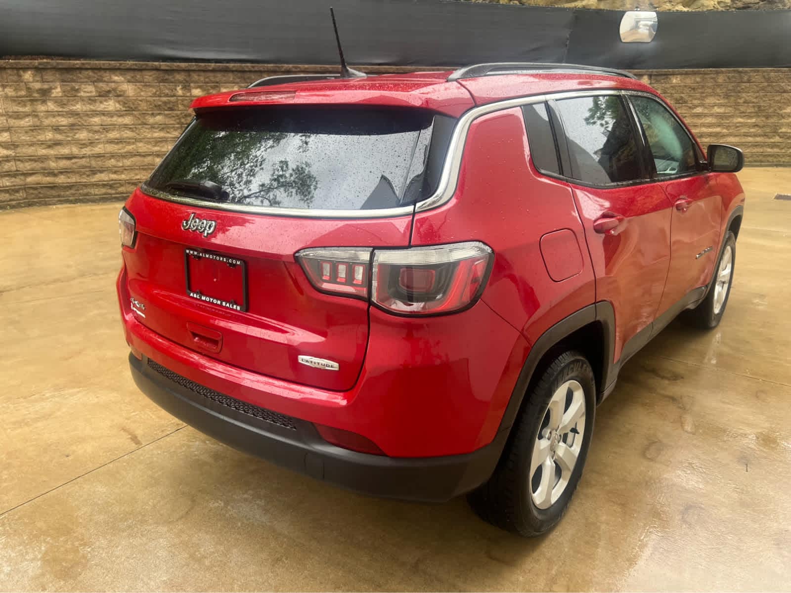 Used 2019 Jeep Compass Latitude with VIN 3C4NJDBB7KT597047 for sale in Monroeville, PA