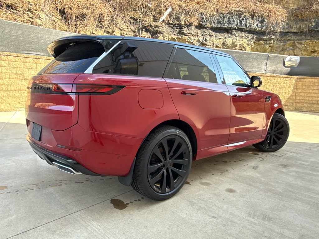 New 2026 Land Rover Range Rover Sport Dynamic SE SUV