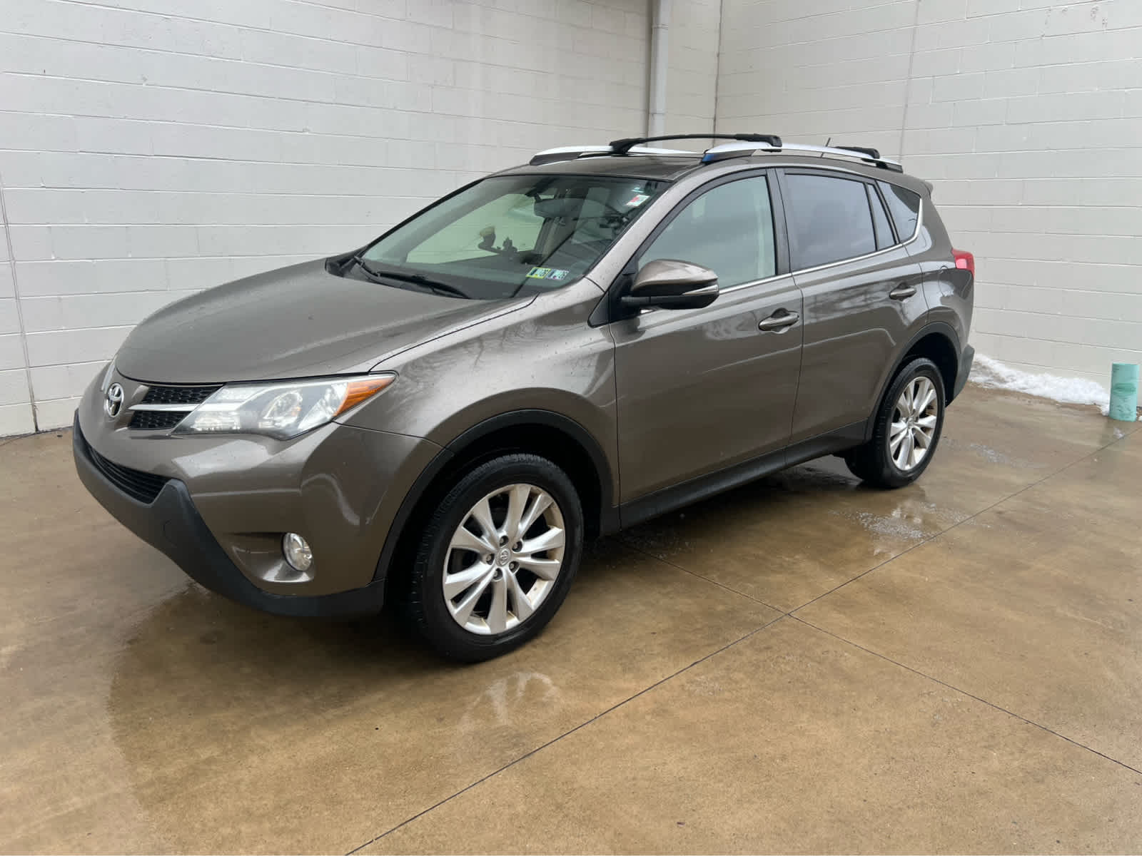 2015 Toyota RAV4 Limited's photo
