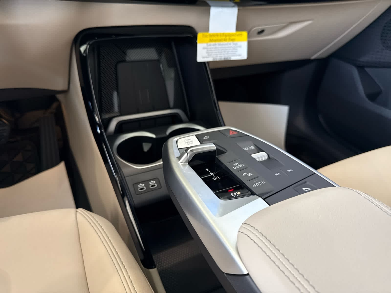 2025 BMW X1 28i - Photo 8