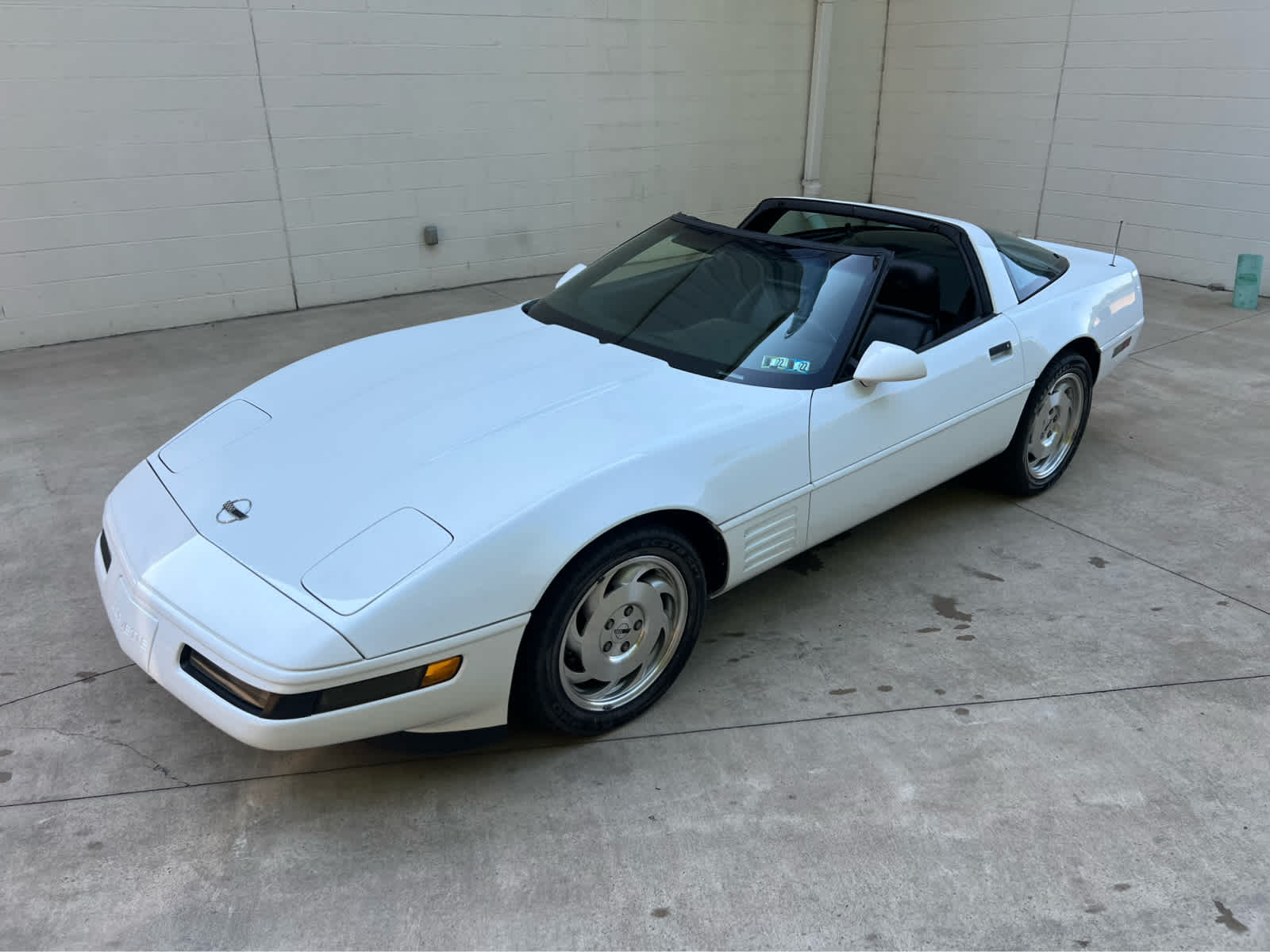 1993 Chevrolet Corvette Base Coupe photo 2