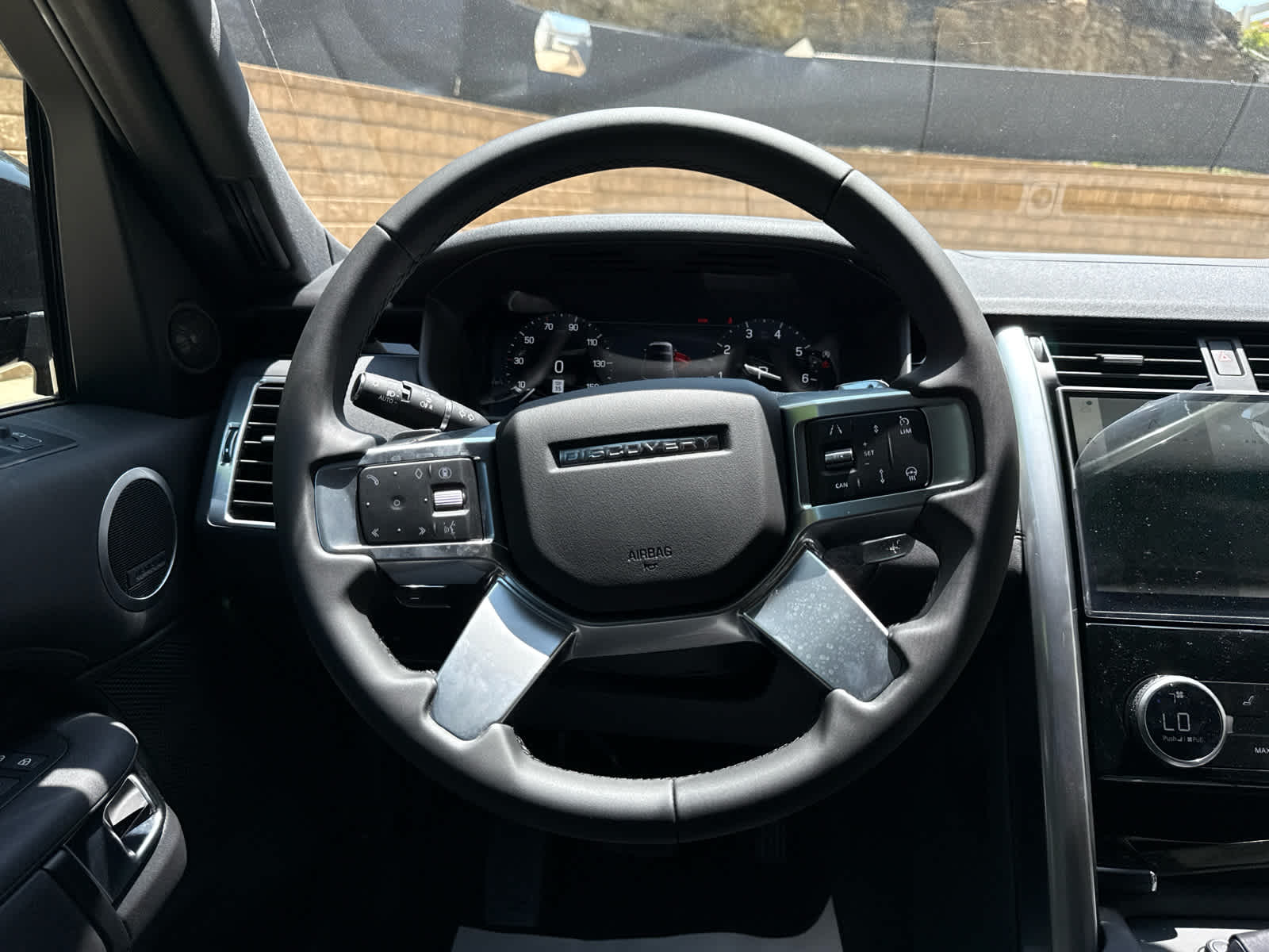 2025 Land Rover Discovery S - Photo 10