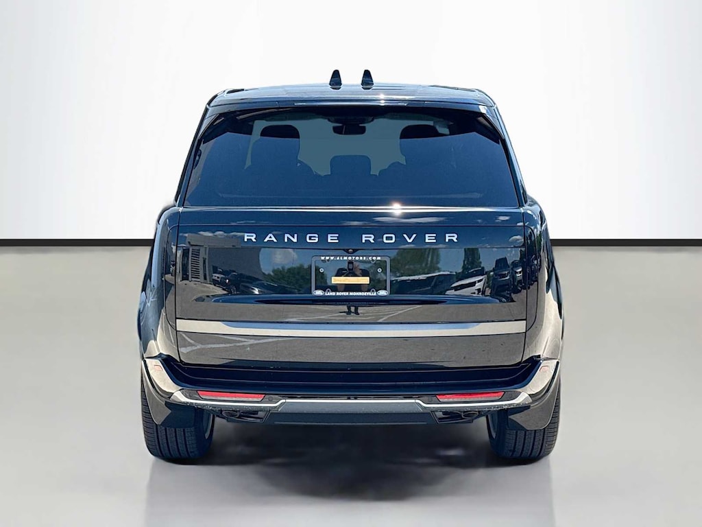 New 2026 Land Rover Range Rover SE LWB 7-Seats / V8 SUV