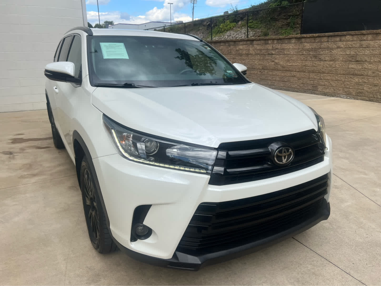 2019 Toyota Highlander SE photo 4