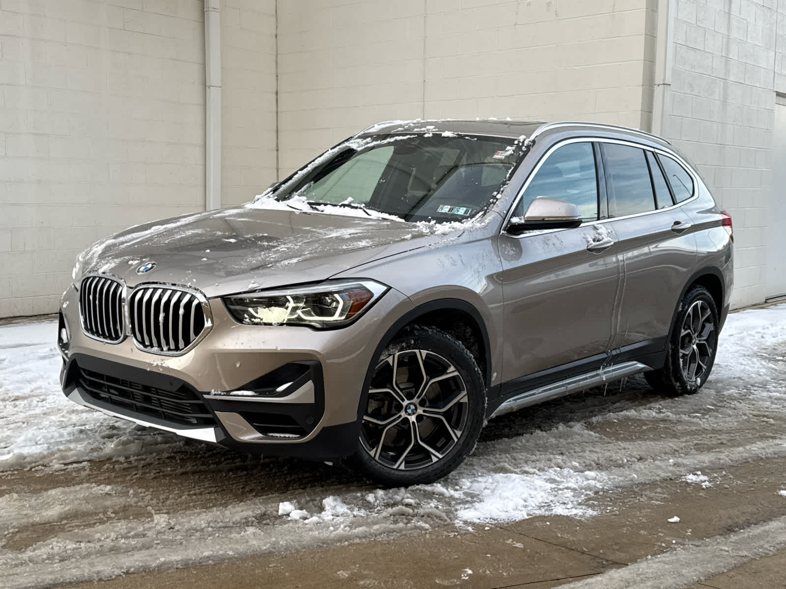 2022 BMW X1 28i's photo