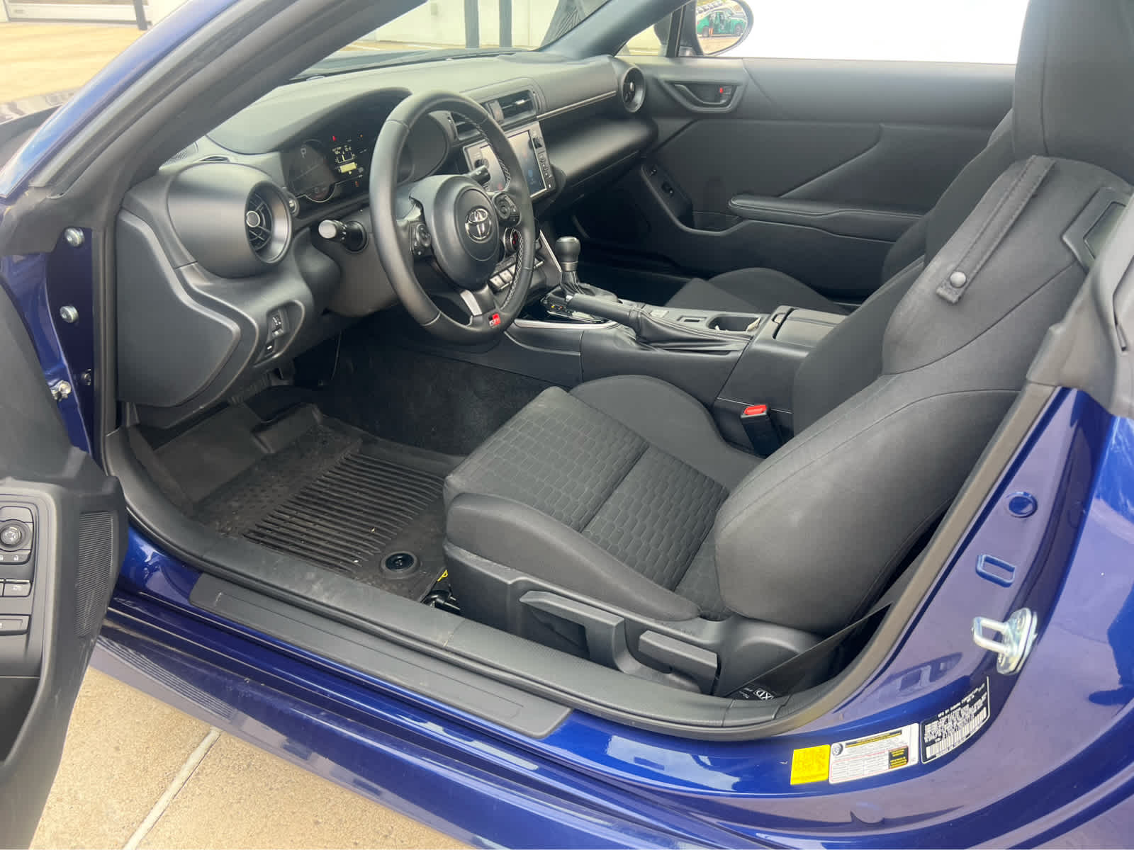 2022 Toyota GR86 Base photo 3