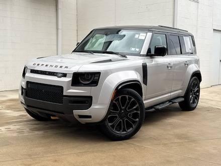 2026 Land Rover Defender 110 Octa SUV