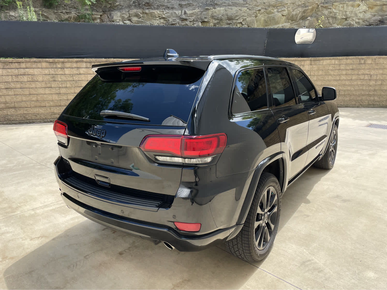 Used 2018 Jeep Grand Cherokee Altitude with VIN 1C4RJFAG4JC138174 for sale in Monroeville, PA