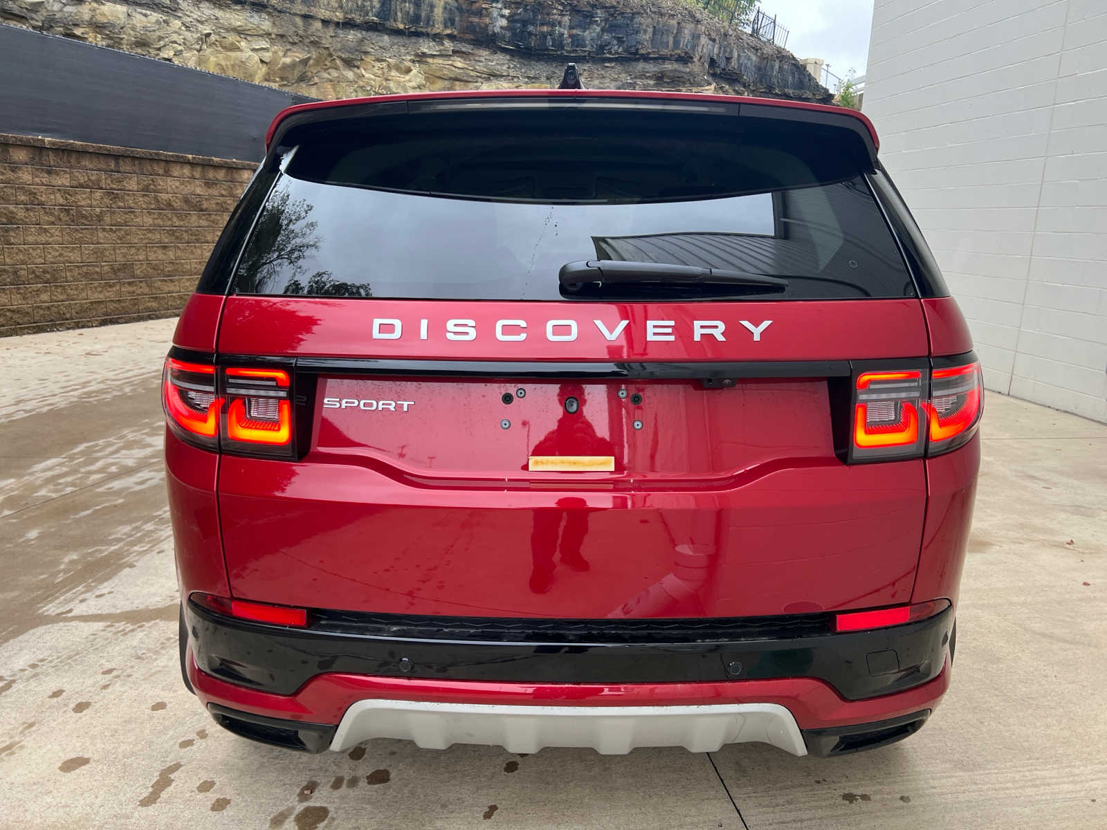 2025 Land Rover Discovery Sport S photo 4