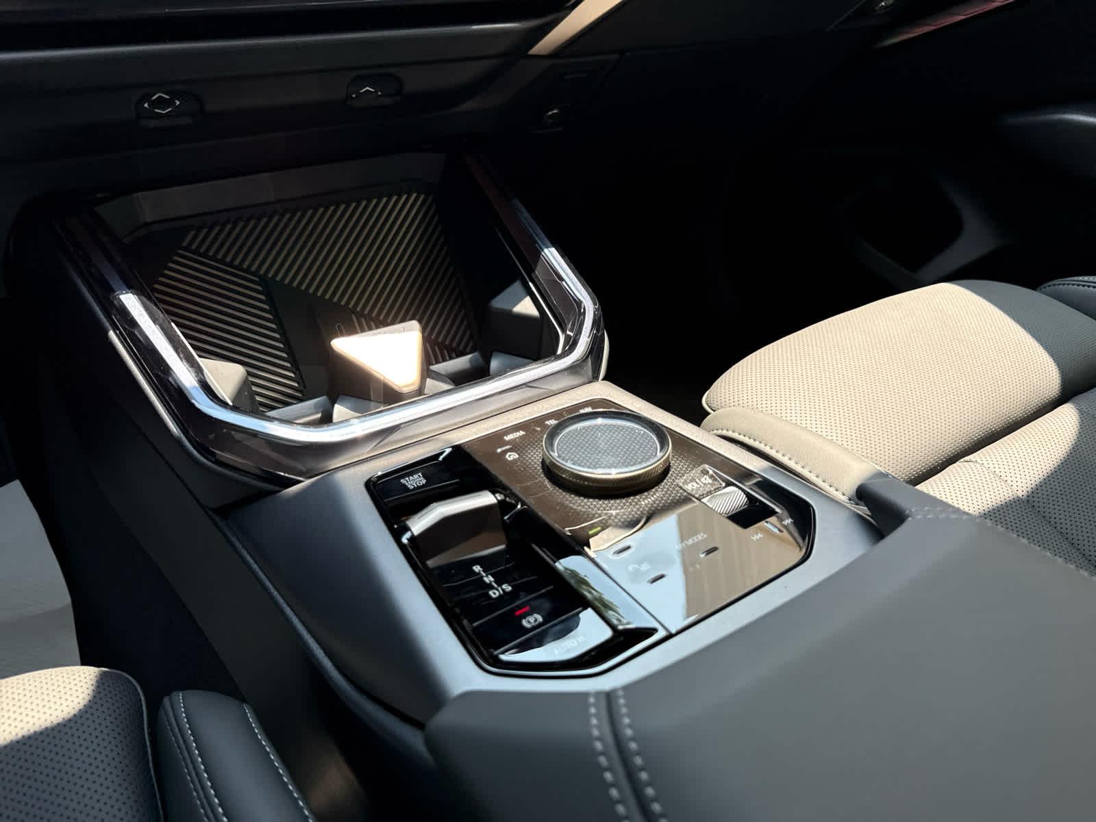 2025 BMW X3 30 - Photo 9
