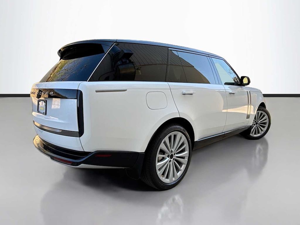 New 2026 Land Rover Range Rover SE 7 Seats SUV