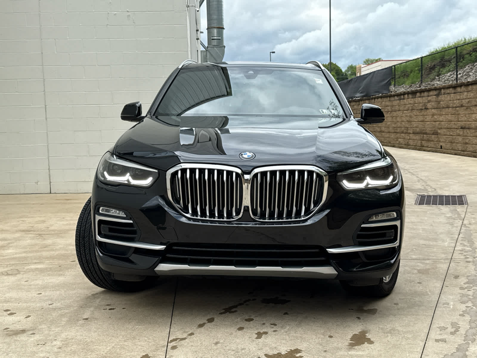Used 2021 BMW X5 40i with VIN 5UXCR6C03M9H62775 for sale in Monroeville, PA