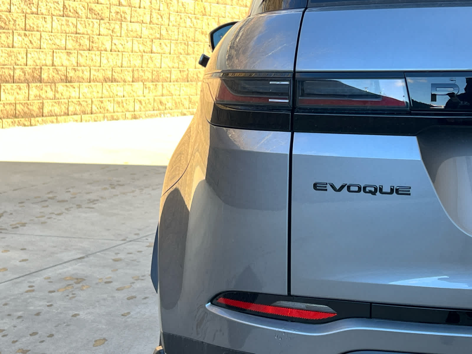 2026 Land Rover Range Rover Evoque S - Photo 6